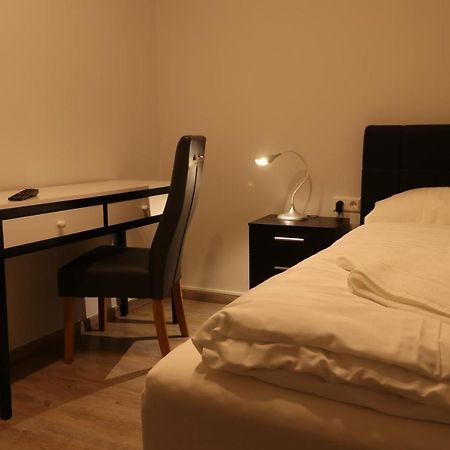 Schiller Pension Bielefeld Exteriör bild