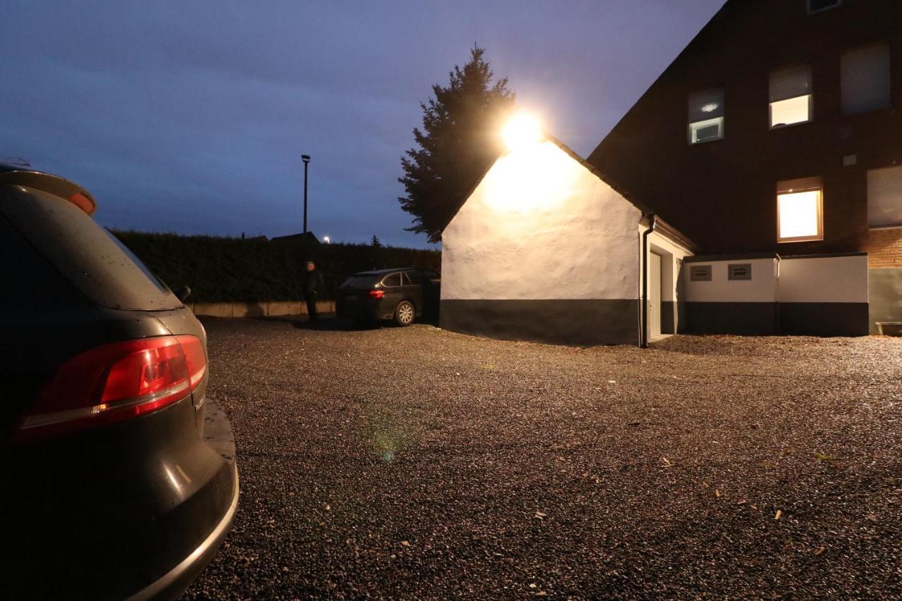 Schiller Pension Bielefeld Exteriör bild