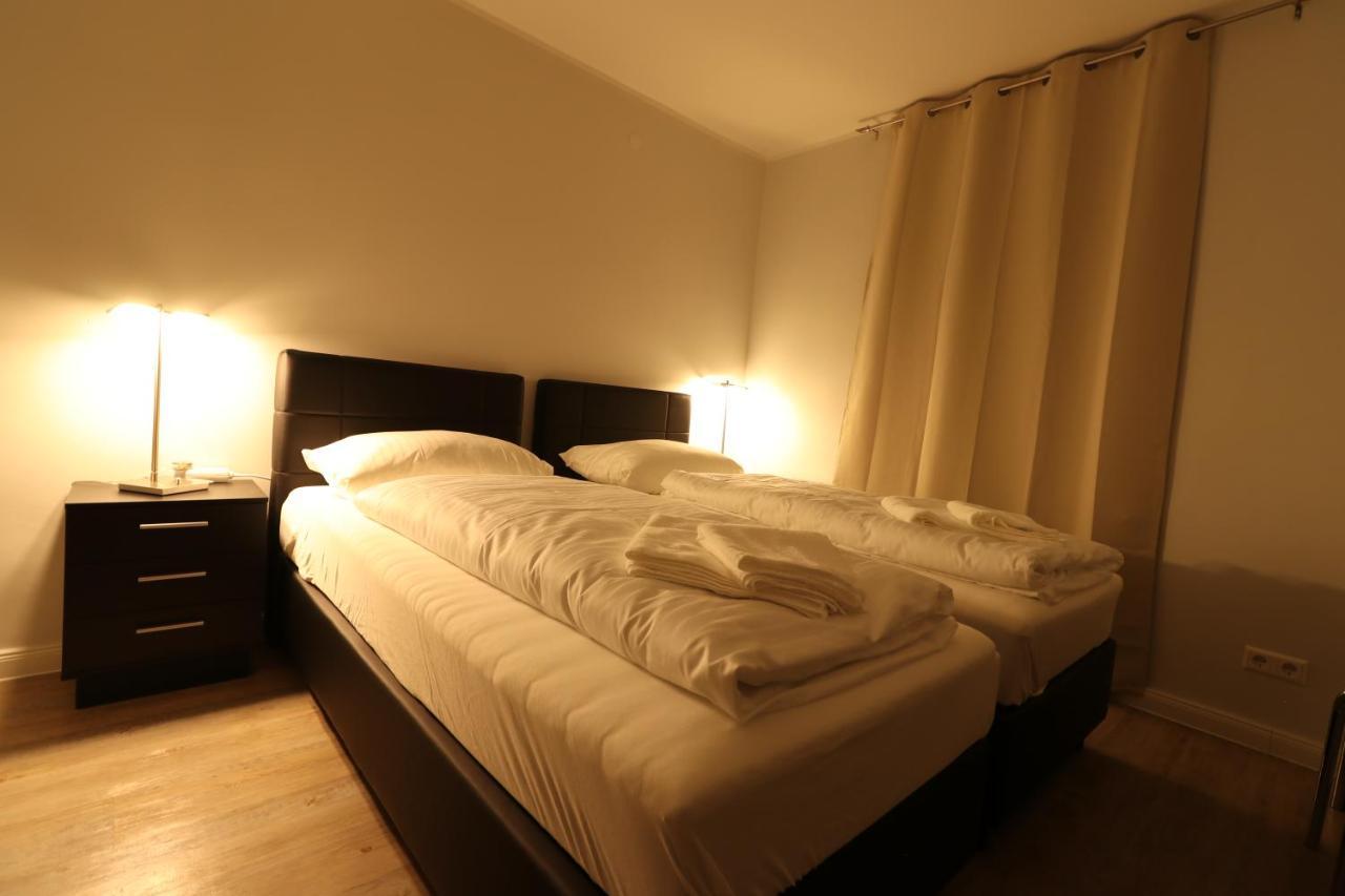 Schiller Pension Bielefeld Exteriör bild