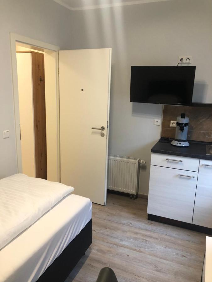 Schiller Pension Bielefeld Exteriör bild