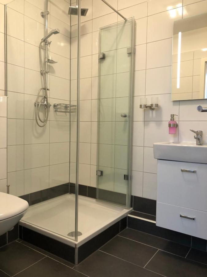 Schiller Pension Bielefeld Exteriör bild